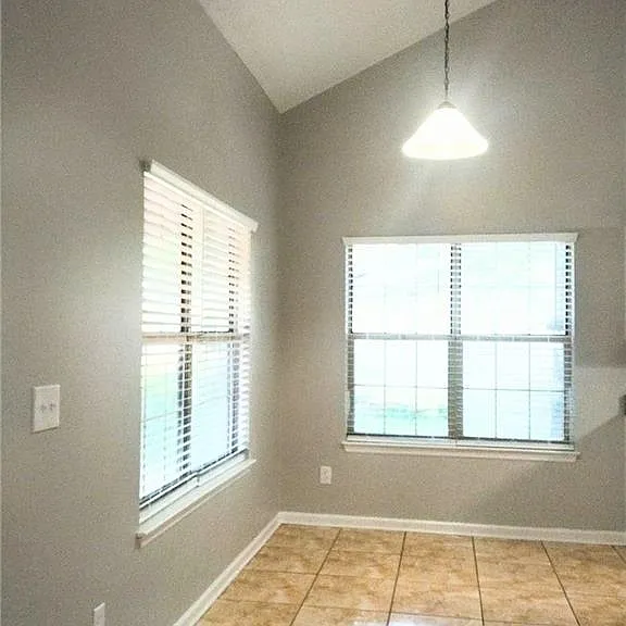990 Forest Path — Photo 3