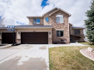 9656 S Carriage Chase Ln, Sandy, UT 84092