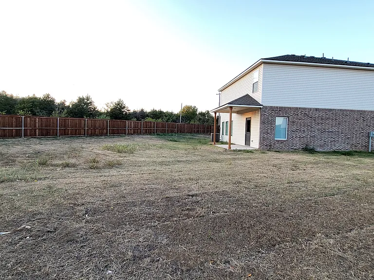 2215 W 31st Pl — Photo 24