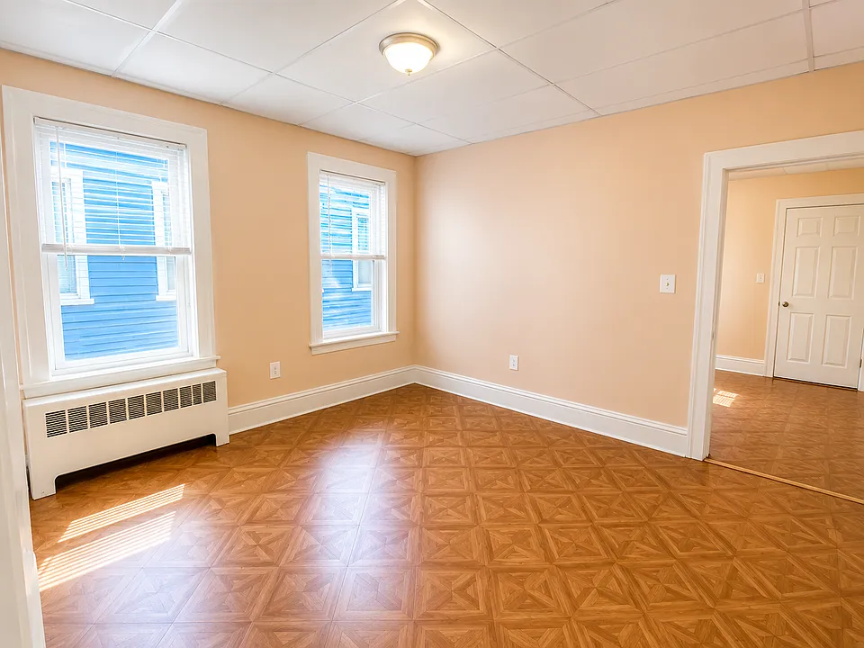 17 Stone Ave #2