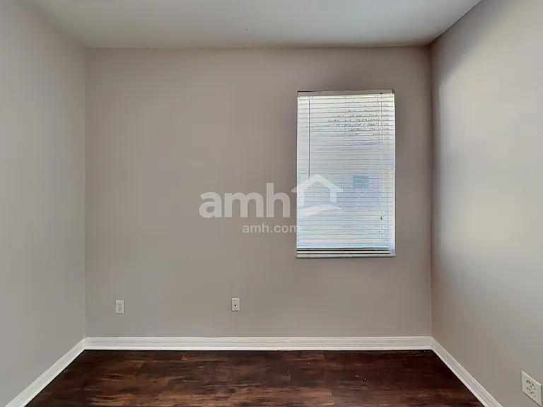 1560 Mountclair Ct — Photo 14
