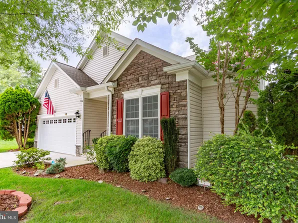 7 Covington Dr, Fredericksburg, VA 22406