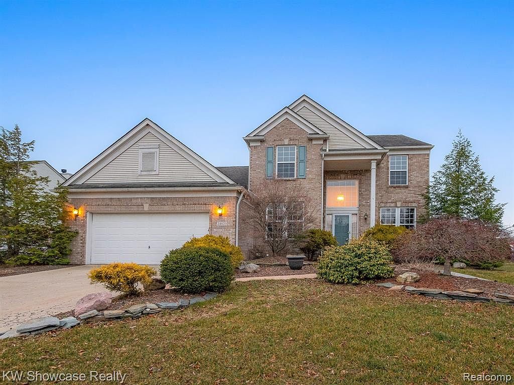 24623 Summer Ln, Flat Rock, MI 48134 | Zillow