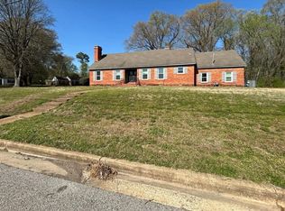3730 Winderwood Cir, Memphis, TN 38128