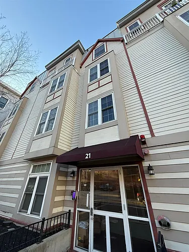 21 Brookline St Photo 1