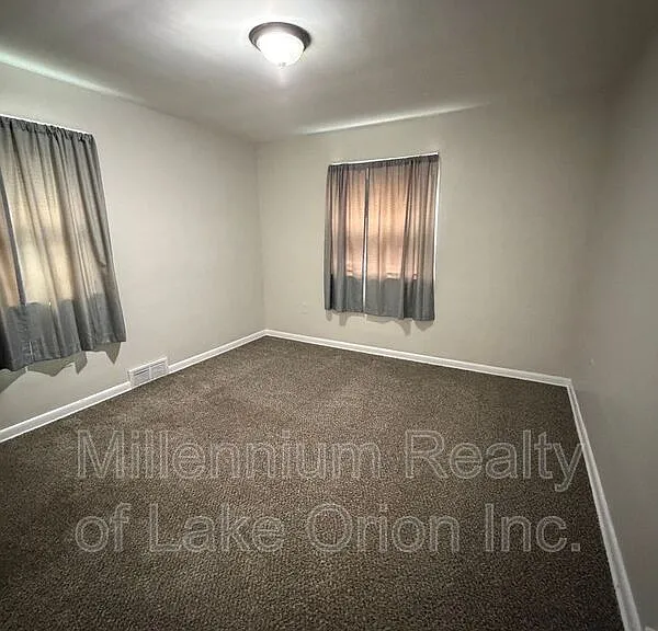 34019 Garfield Rd — Photo 10