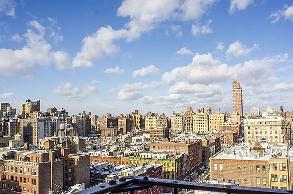 Sold by Argent Advisors LLC | media 19