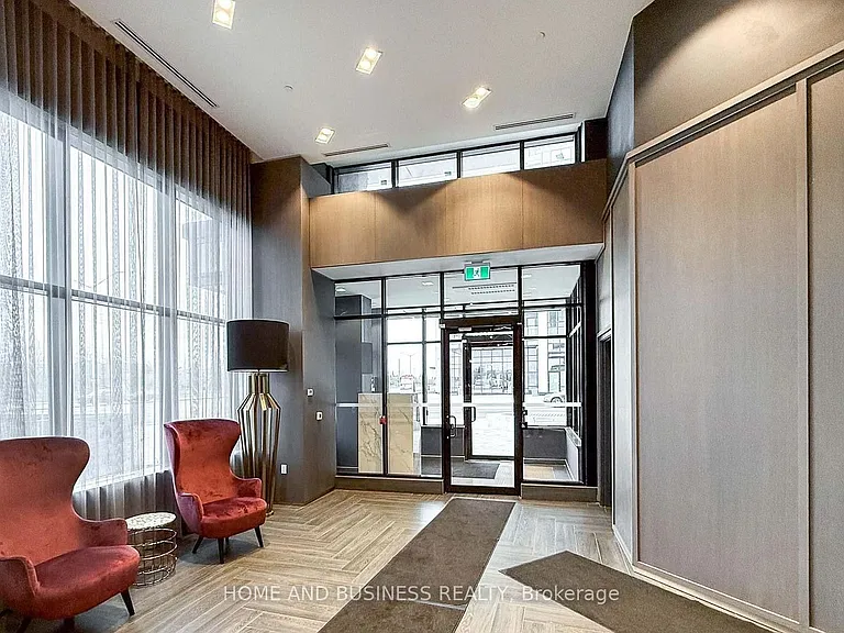 395 Dundas St W #816 — Photo 20