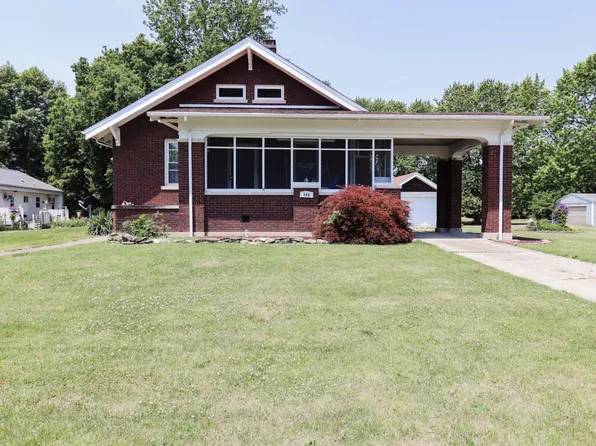 608 N Parke St, Tuscola, IL 61953