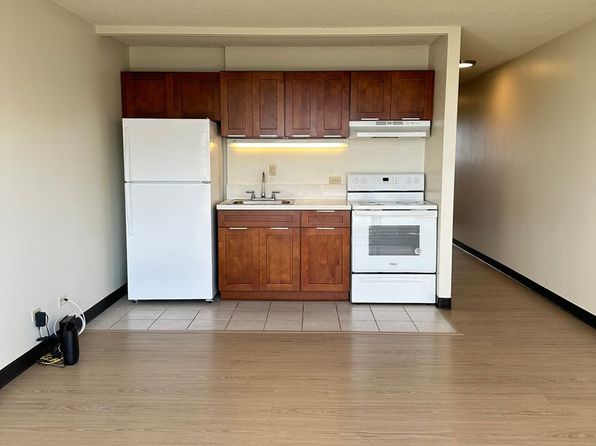 500 University Ave APT 2205