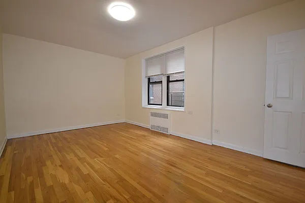 Rented by Silverstein Collection LLC  | media 5