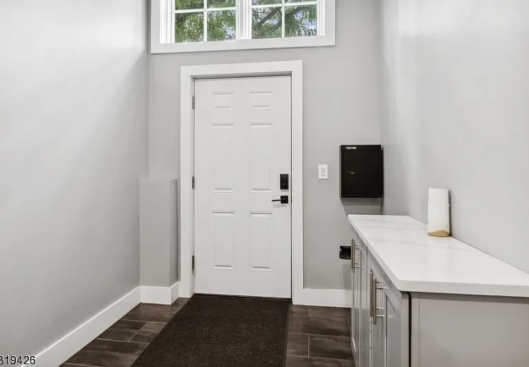 104 Fleming Ave #201 — Photo 30
