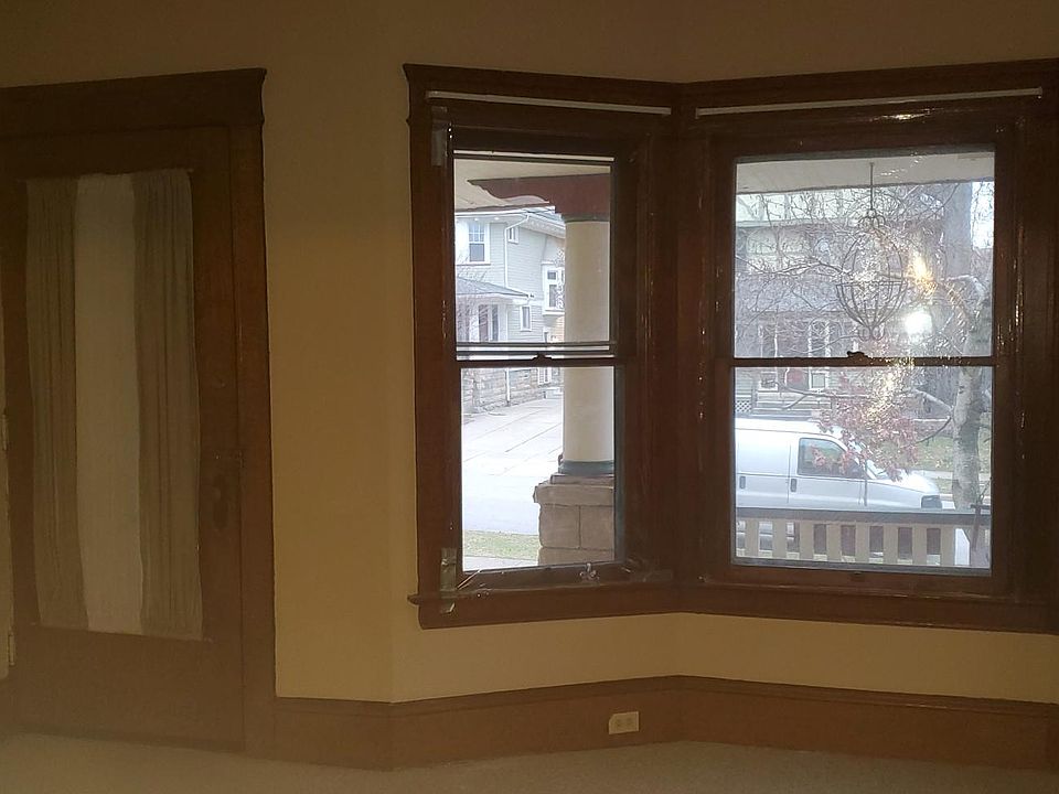 1st image of 1485 Clarence Ave