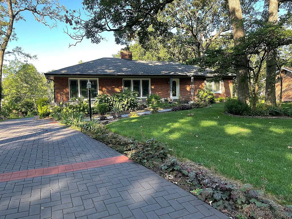 7648 Paragon Cir photo 1