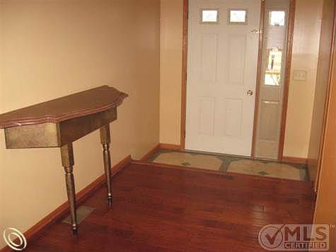 FOYER[1].JPG