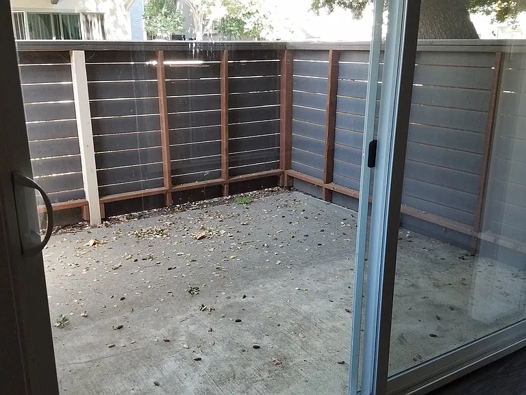 815 E St — Photo 5
