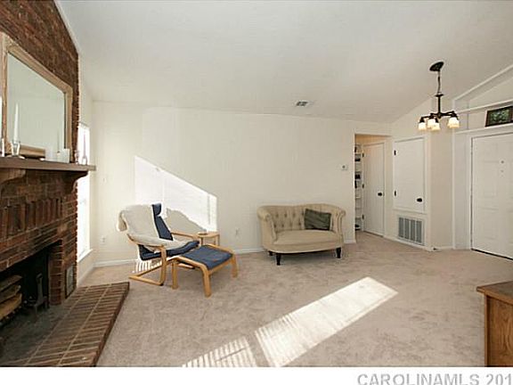 4th image of 904 Sardis Cove Dr