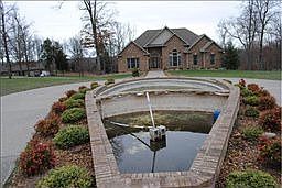2nd image of 2621 Morrison Ln