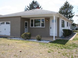 17 Montego St, Toms River, NJ 08757