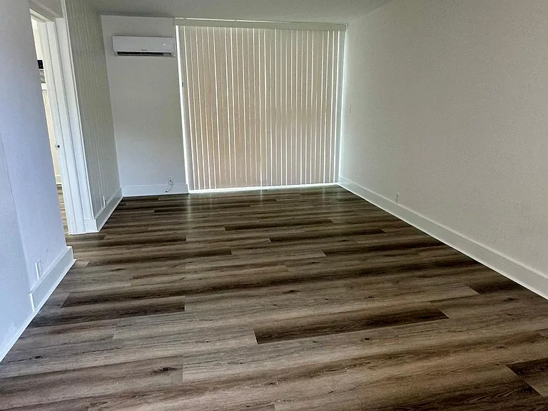 2222 NW North River Dr #5 — Photo 8