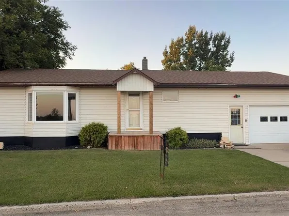 60 Railway AVENUE, Redvers, SK S0C 2H0