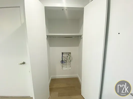 Rented by Realty 2000 Corp | media 31