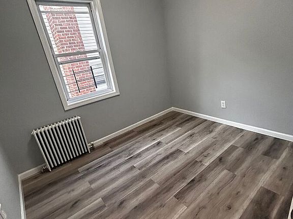 3rd image of 157 Voss Ave