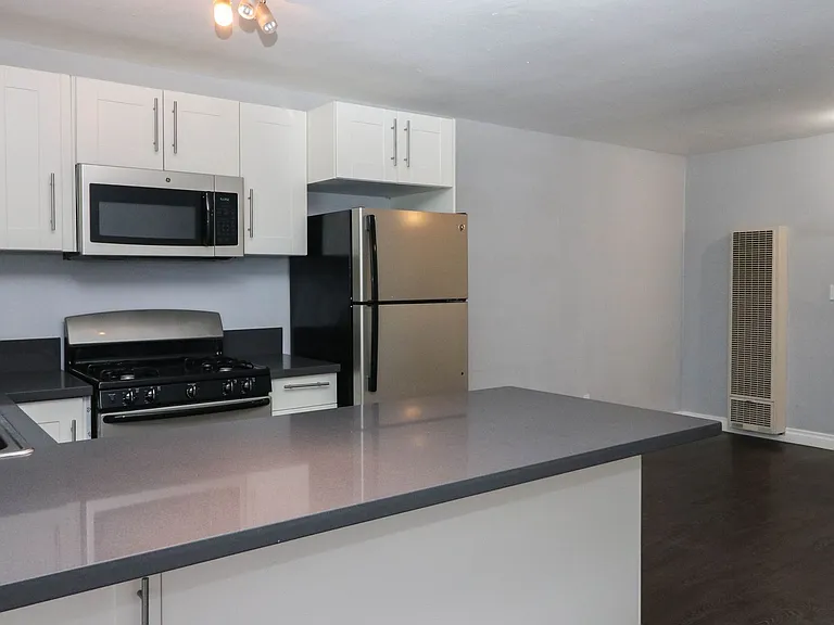 50 Granada Ave — Photo 4