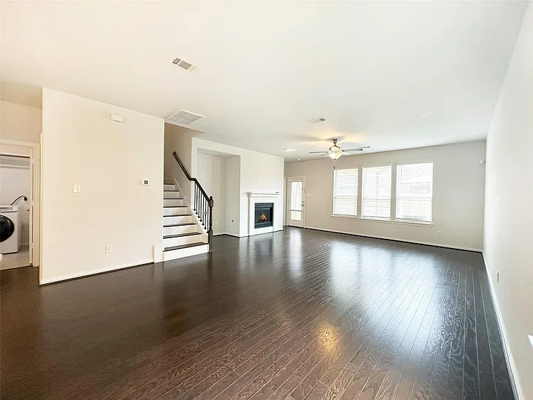 23610 Carducci Dr — Photo 13
