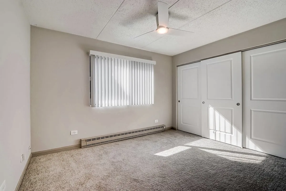 2 bed, 950 sqft, $2,000 — Photo 2
