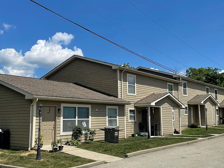 1001 Stone Path Ln — Photo 4