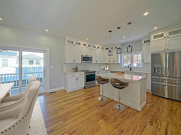 3rd image of 1905 River St #1905