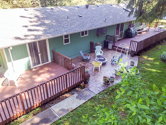 2nd image of 4435 Foxhall Dr NE