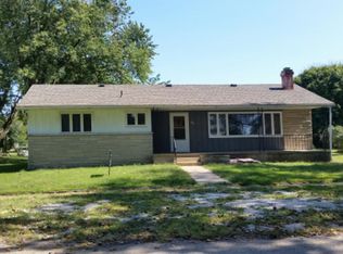 650 Locust Ave, Neoga, IL 62447
