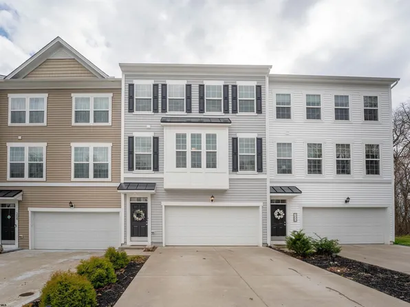 302 Bay St, Morgantown, WV 26508