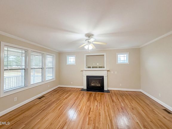 2nd image of 857 Ruth Cir