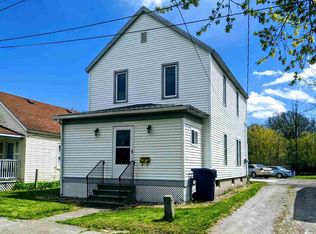 1808 Woodside Ct, Bay City, MI 48708