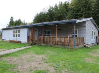 809 N South Low Rd, Seal Rock, OR 97376