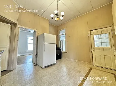 361 S Broadway Park #2 — Photo 9