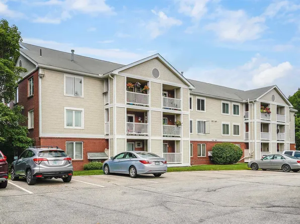 11 Timberwood Drive #403, Goffstown, NH 03045