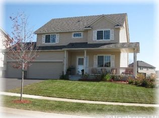 9537 Glacier Rd, Saint Bonifacius, MN 55375