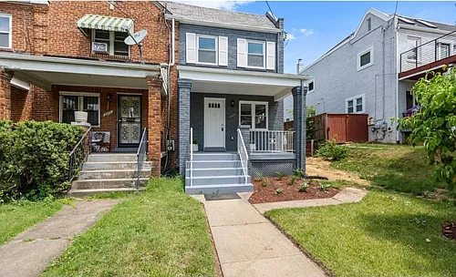 3962 E Capitol St NE Photo 1