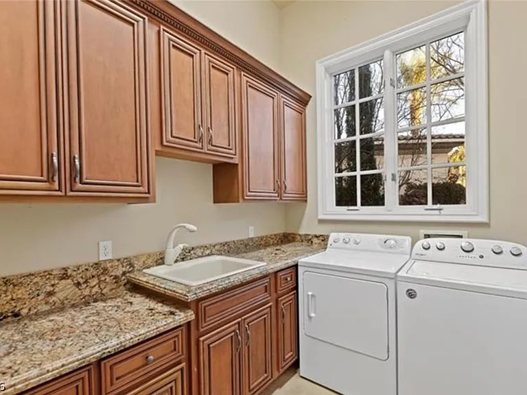 777 Clove Ct — Photo 40