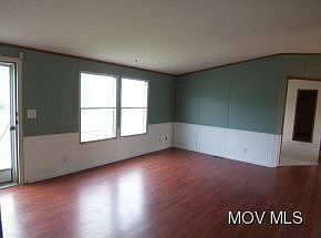 3rd image of 77 Brandi Dr