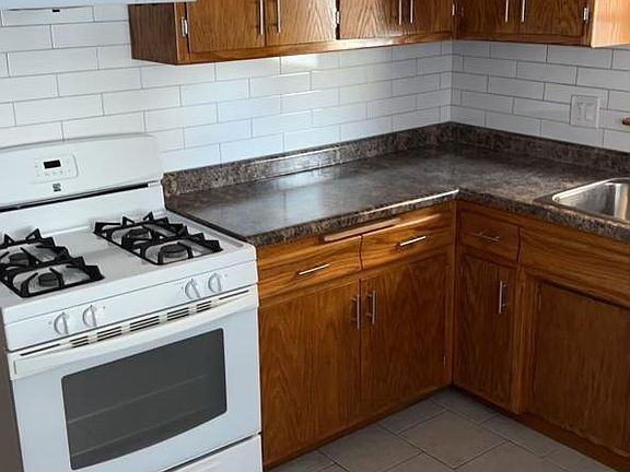 3rd image of 6750 W 63rd Pl #1