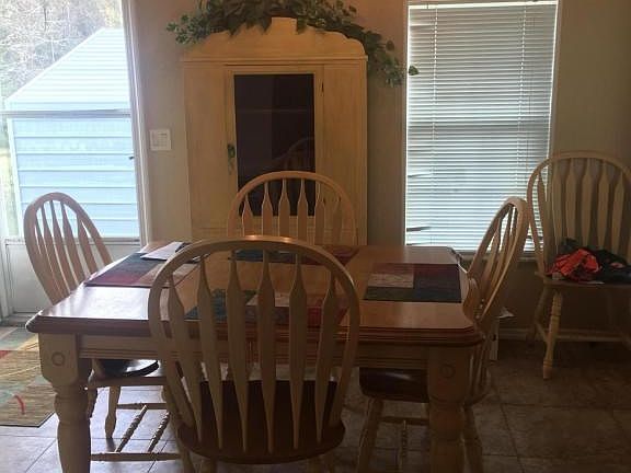 Light and bright eating area