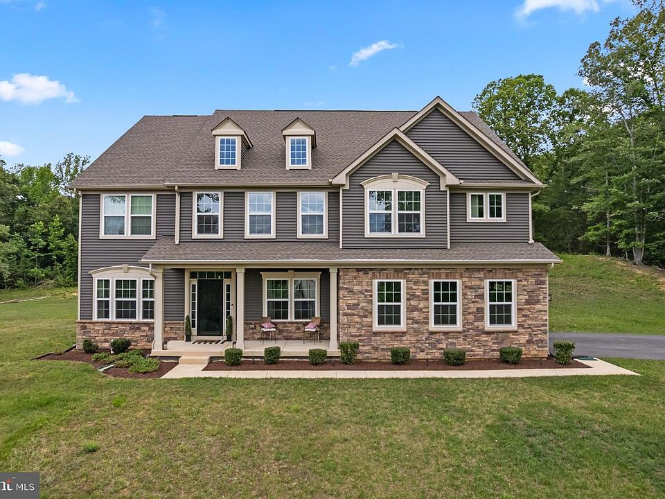 1st image of 16467 Catherine Woods Ct