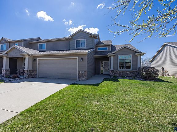 2nd image of 2709 E Tranquility Pl