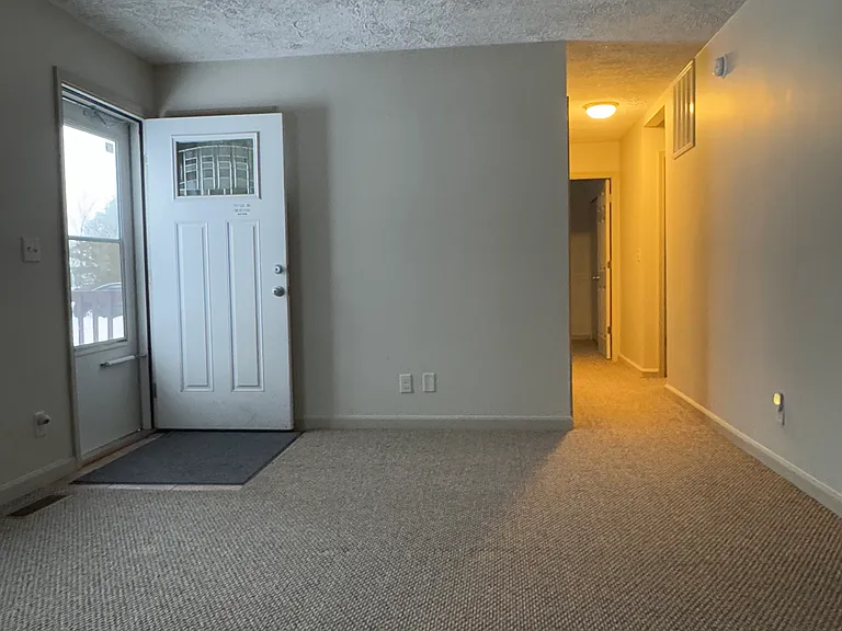 1830 Sharon St — Photo 5