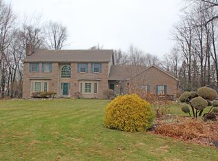 53 Mc Coord Woods Dr, Fairport, NY 14450